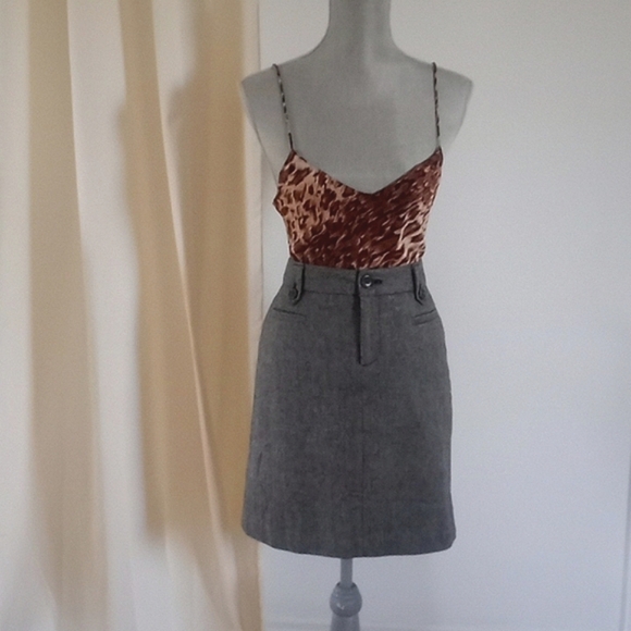 Eddie Bauer Classic Wool Blend Light Gray Skirt - Picture 7 of 15